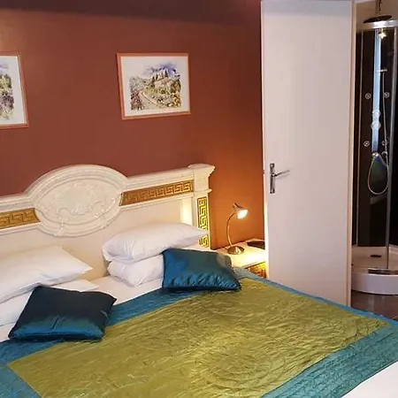Paulette Centre Nouveau Hotel 3*