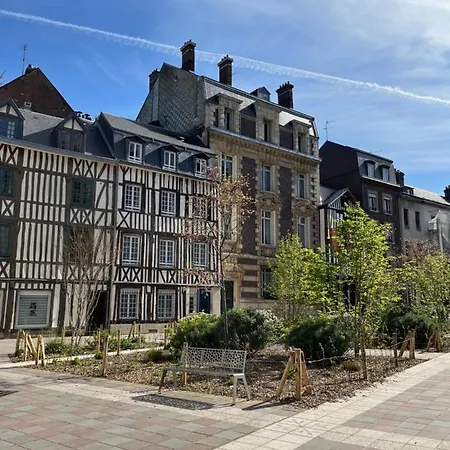 Paulette Centre Nouveau Hotel 3*