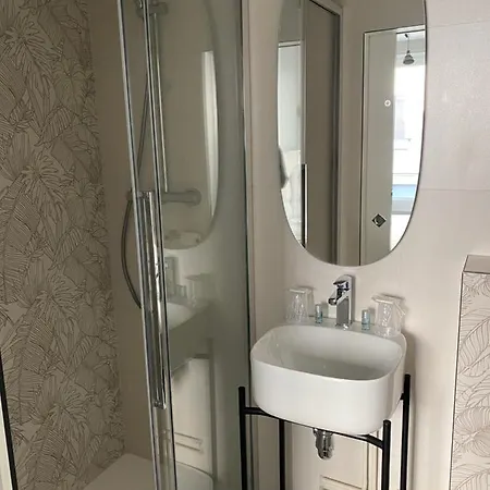 Paulette Centre Cathedrale Отель