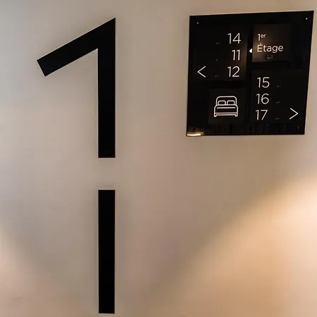 Отель Paulette Centre Cathedrale 3*