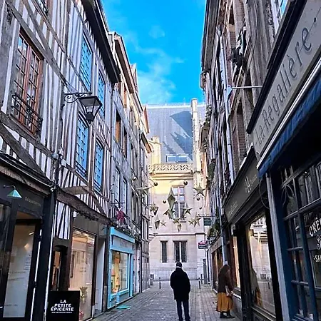 Paulette Centre Cathedrale Rouen