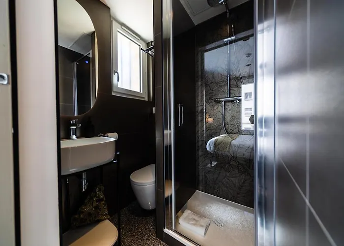 Paulette Centre Cathédrale 3* Ruan