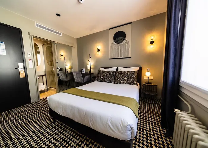 Paulette Centre Cathédrale 3* Ruan