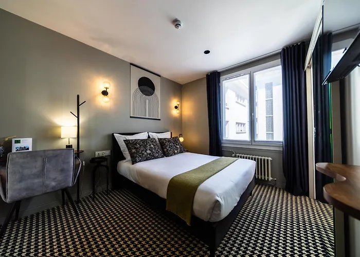 Paulette Centre Cathedrale Otel 3*